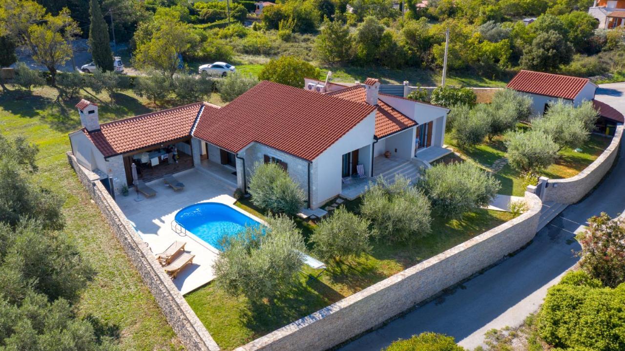 Villa Vignola Kavran Exterior photo
